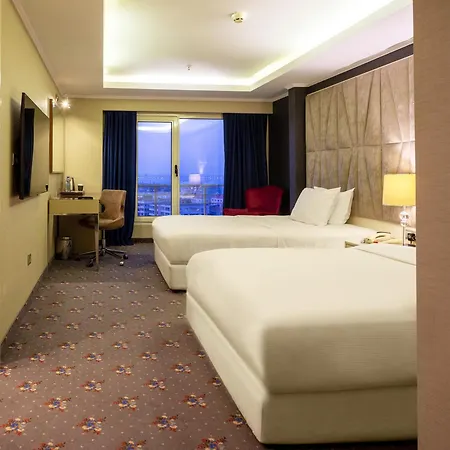 Doubletree By Hilton - Alsancak 4*