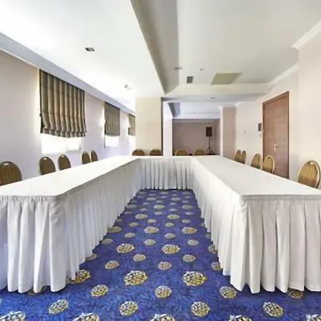 ホテル Doubletree By Hilton - Alsancak