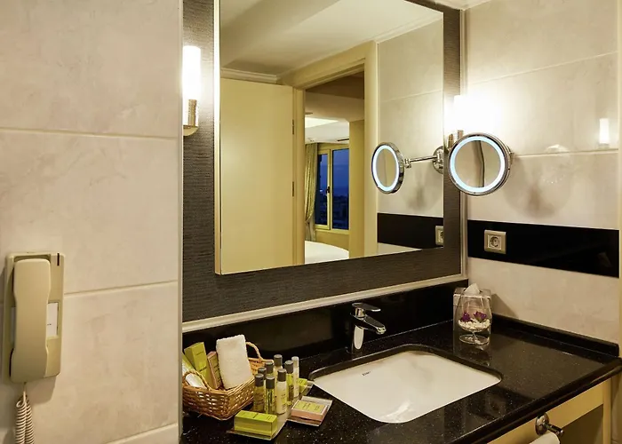 Hotel Doubletree By Hilton - Alsancak 4*