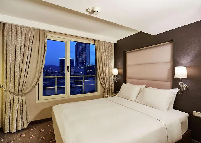 Hotel Doubletree By Hilton - Alsancak 4*