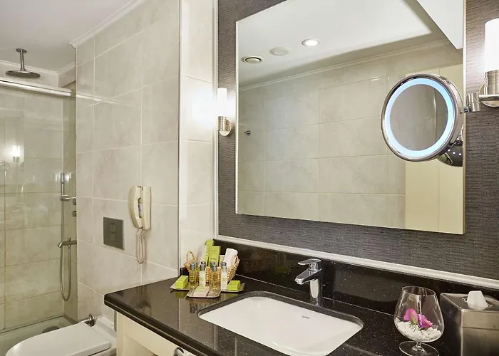 Doubletree By Hilton - Alsancak 4*