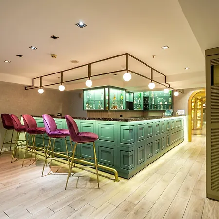 호텔 Doubletree By Hilton - Alsancak 이즈미르