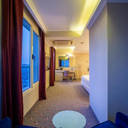 מלון Doubletree By Hilton - Alsancak איזמיר