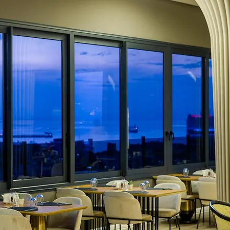 호텔 Doubletree By Hilton - Alsancak