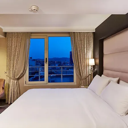 호텔 Doubletree By Hilton - Alsancak 4*