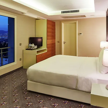 호텔 Doubletree By Hilton - Alsancak 이즈미르