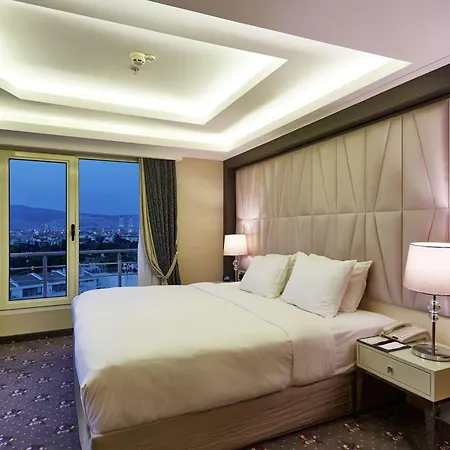 Doubletree By Hilton - Alsancak 4* איזמיר