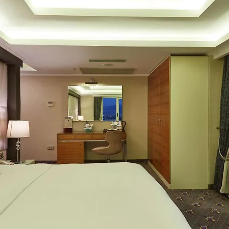 Отель Doubletree By Hilton - Alsancak