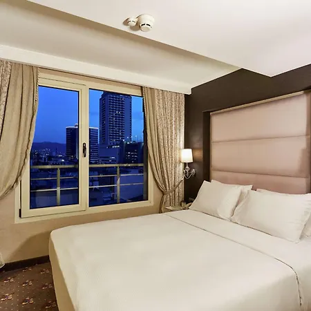 Отель Doubletree By Hilton - Alsancak 4*