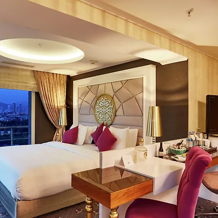 호텔 Doubletree By Hilton - Alsancak