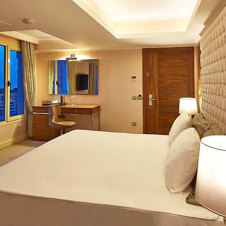 Doubletree By Hilton - Alsancak Отель Измир