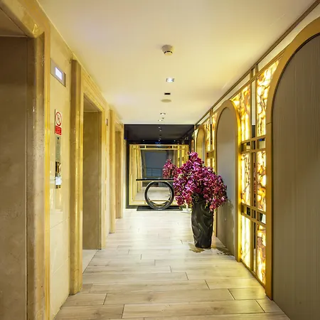 Отель Doubletree By Hilton - Alsancak 4*