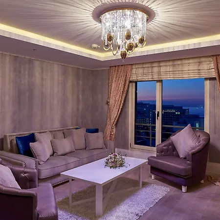 Doubletree By Hilton - Alsancak 호텔