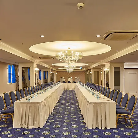 מלון Doubletree By Hilton - Alsancak