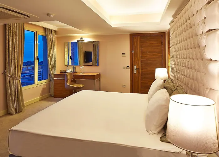 Doubletree By Hilton - Alsancak Hotel Esmirna